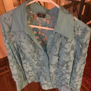 WOMEN'S LACE BLOUSE BLUE .. Size 10 TRIBAL design.. Very good condition~